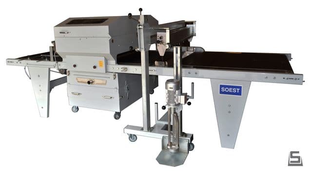 Spraying curtain coating machine